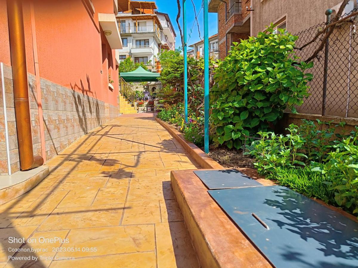 Hotel Moni 85 Family House Sozopol Exterior foto