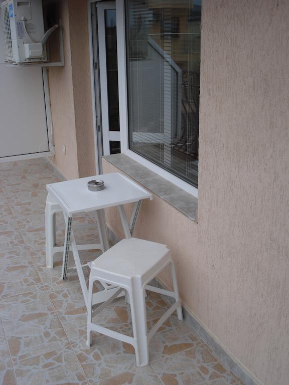 Hotel Moni 85 Family House Sozopol Habitación foto